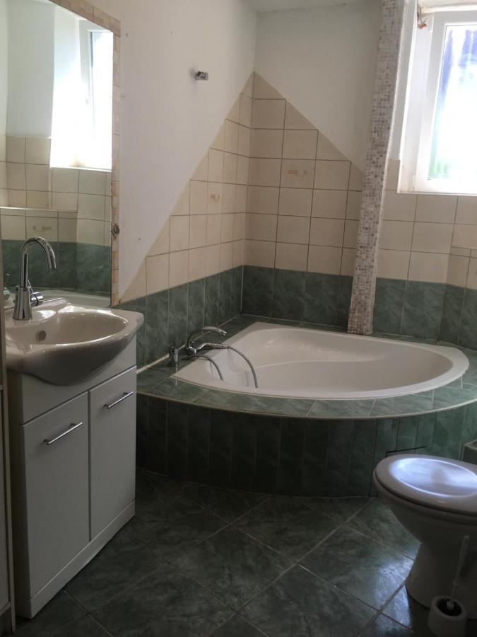 Zimmer In Kaiserslautern Extérieur photo